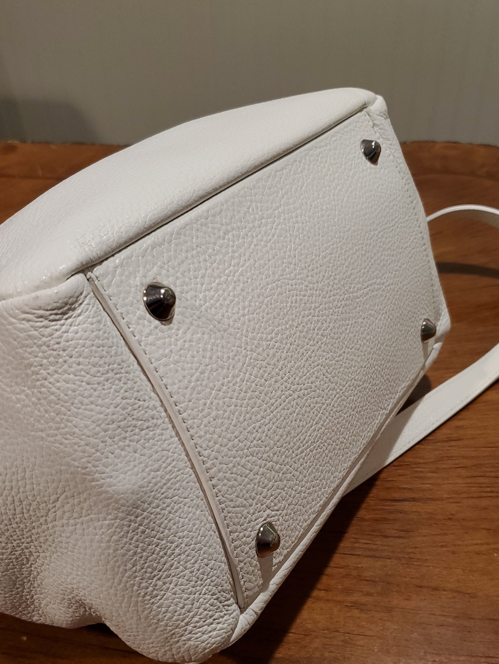 Mark & Graham Small Elisabetta Slouch Bag - Picture 8 of 14